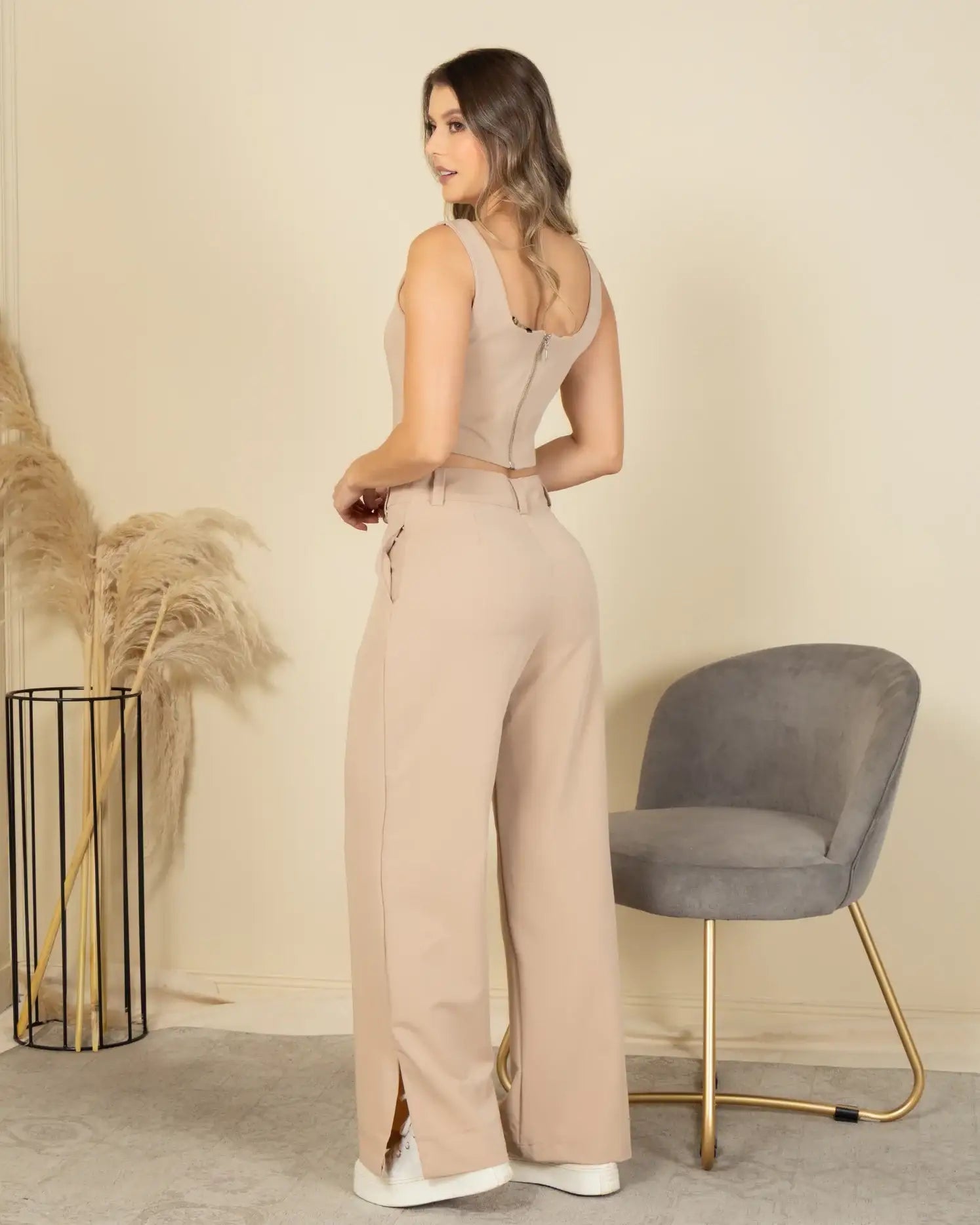 Set 2 Piezas Camisa Corta, Pantalón Wide Leg Tiro Alto Abertura en Bota Marca Trucco´s