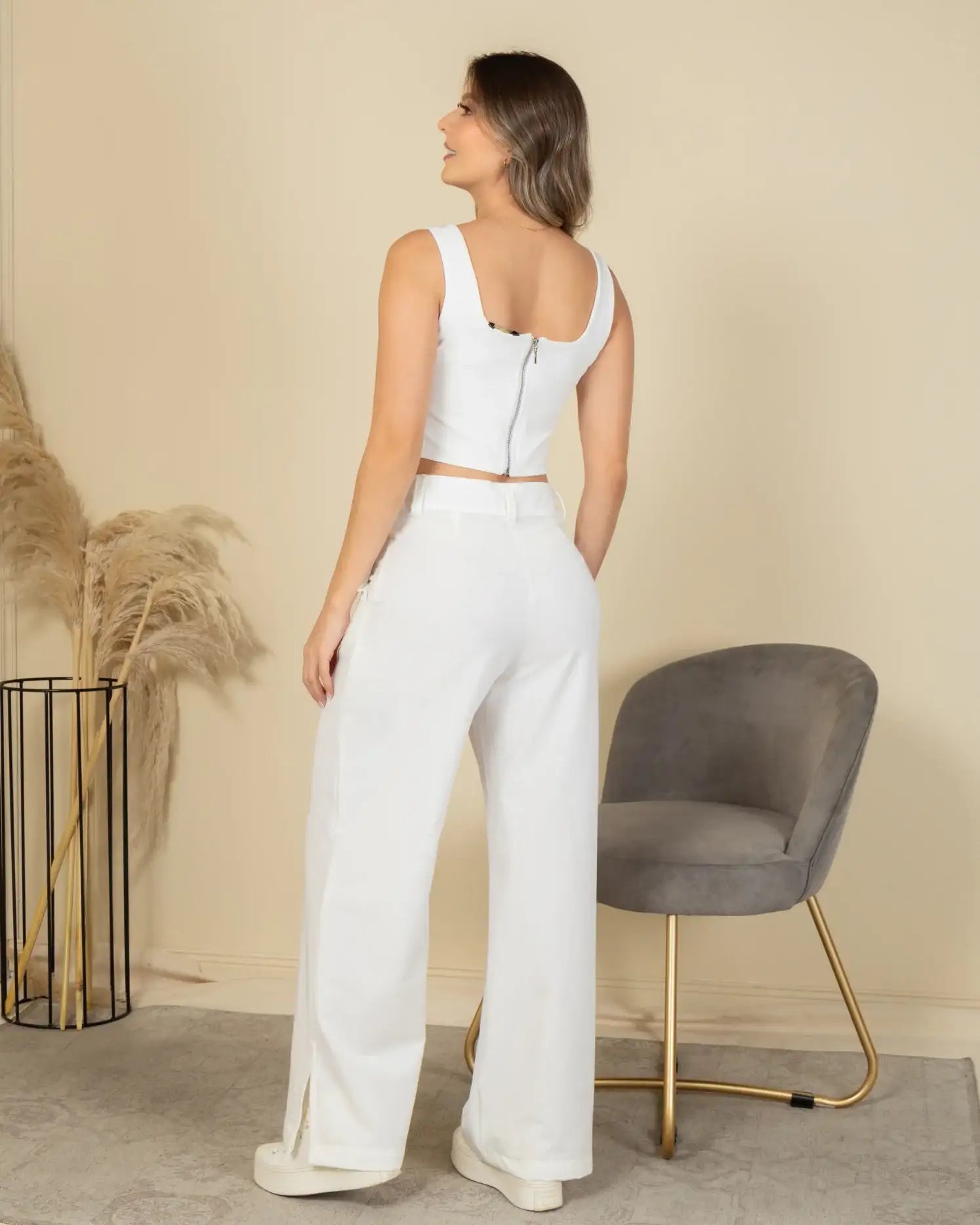 Set 2 Piezas Camisa Corta, Pantalón Wide Leg Tiro Alto Abertura en Bota Marca Trucco´s