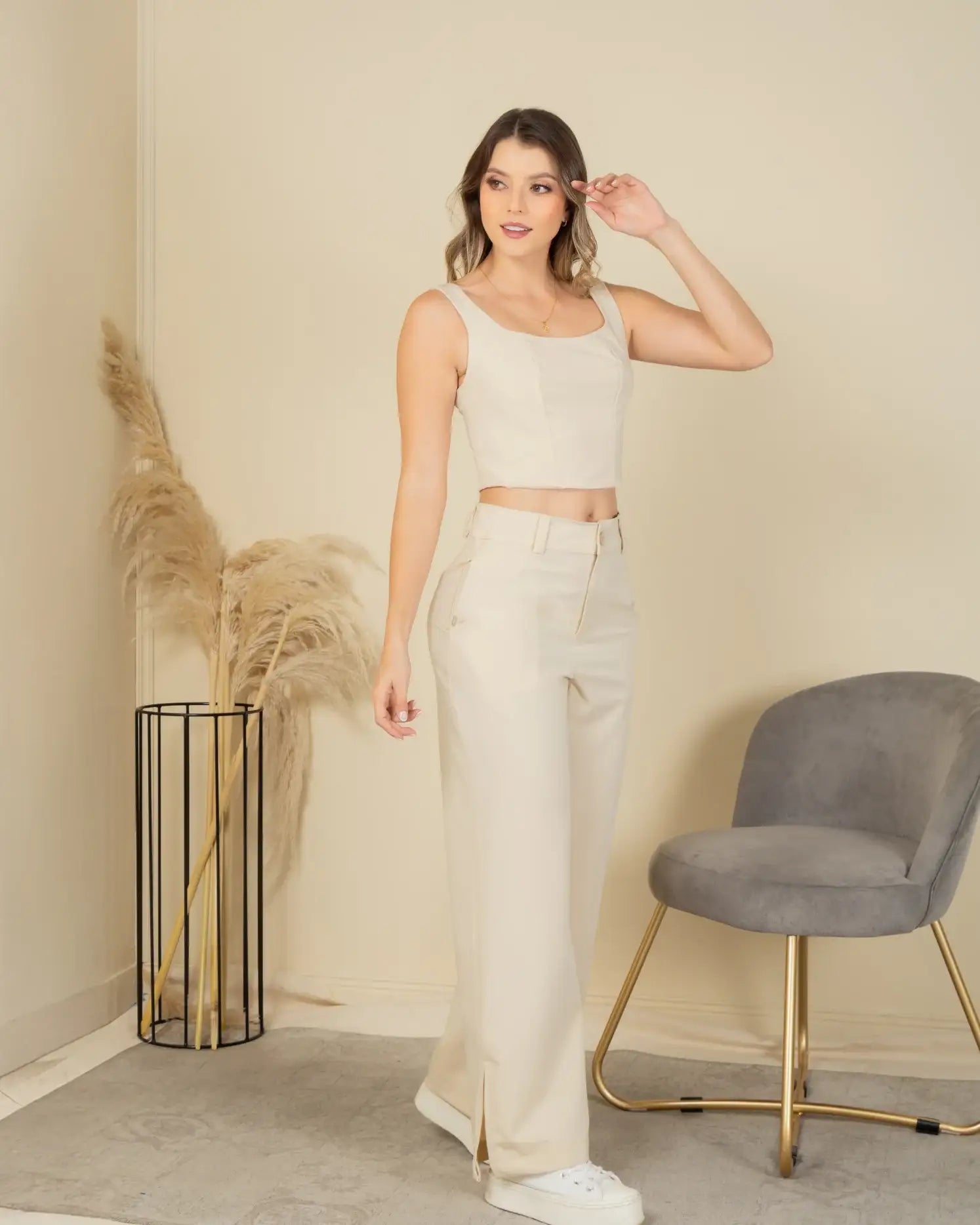 Set 2 Piezas Camisa Corta, Pantalón Wide Leg Tiro Alto Abertura en Bota Marca Trucco´s