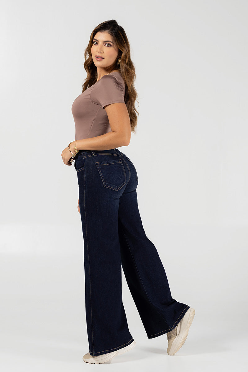 Chic Style Fitted Short Sleeve Bodysuit by Trucco's