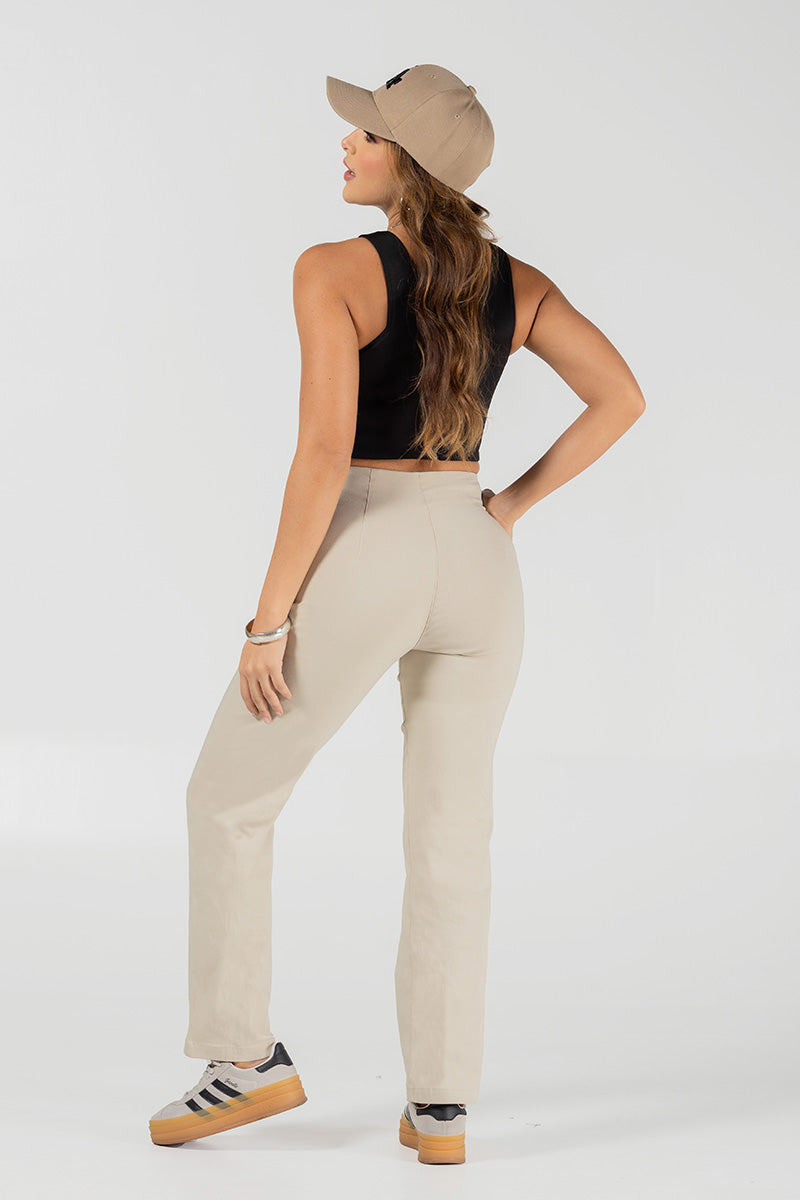 Pantalón Bota Recta Tiro Alto Marca Trucco´s