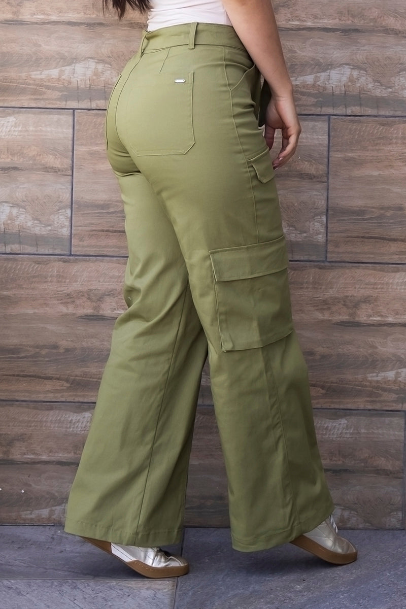 Pantalón Cargo Tiro Alto Costura Irregular Marca Trucco´s