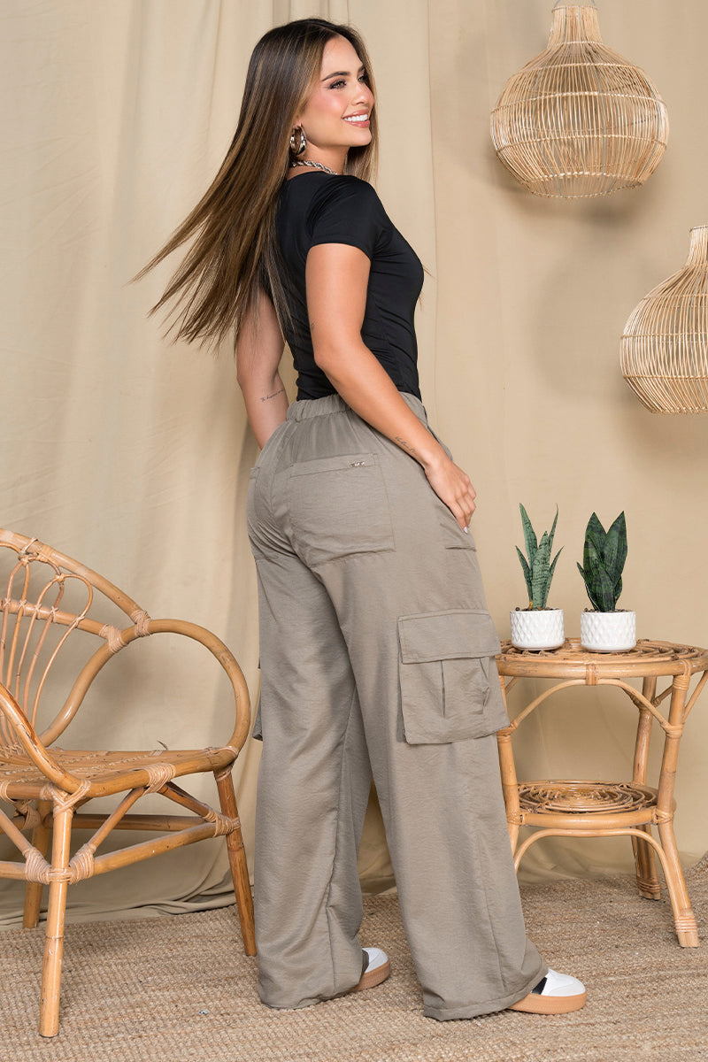 Pantalón Cargo Urbano con Bolsillos Multifunción y Cintura Ajustable Marca Trucco´s