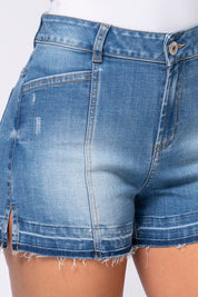 High-rise, loose-fitting shorts with slit by Trucco's