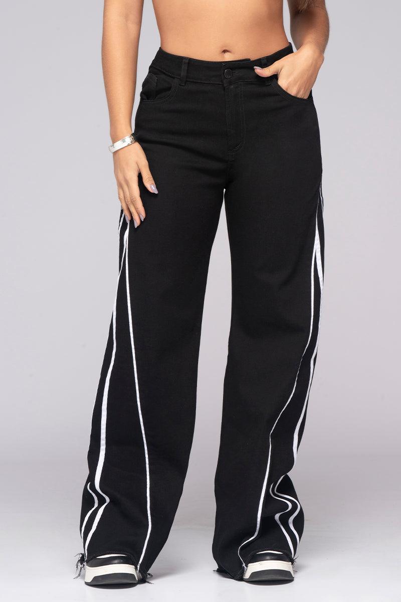 T22107736JeanWidLegTiroAltoColorNegro3RayasBlancasenlateralesBotasemiCampanaMarcaTrucco_s_3.jpg
